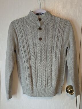 GAP Light Gray Cable Knit Sweater And Button Up Collar Shirt Spring Wear